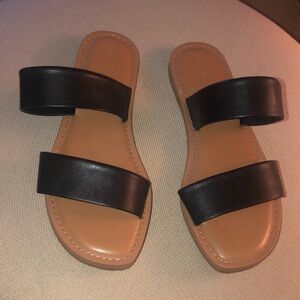 Universal thread black sandals